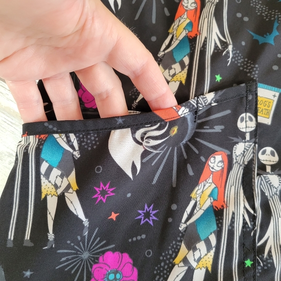 Nightmare Before Christmas Womens Scrub Top No Size Tag SEE DESCRIPTION - Picture 10 of 16